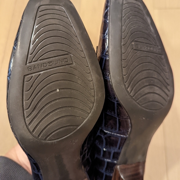 Y2K Navy Crocodile Pattern Kitten Heels - Picture 5 of 11